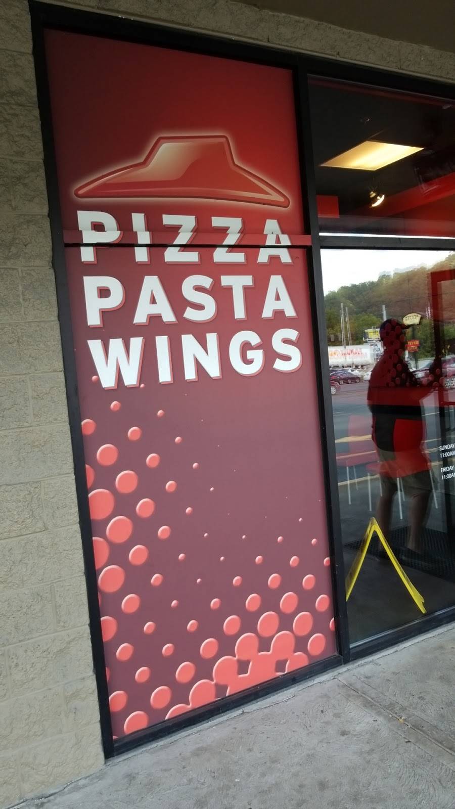 Pizza Hut | meal takeaway | 4507 N Mayo Trail, Pikeville, KY 41501, USA | 6064321966 OR +1 606-432-1966