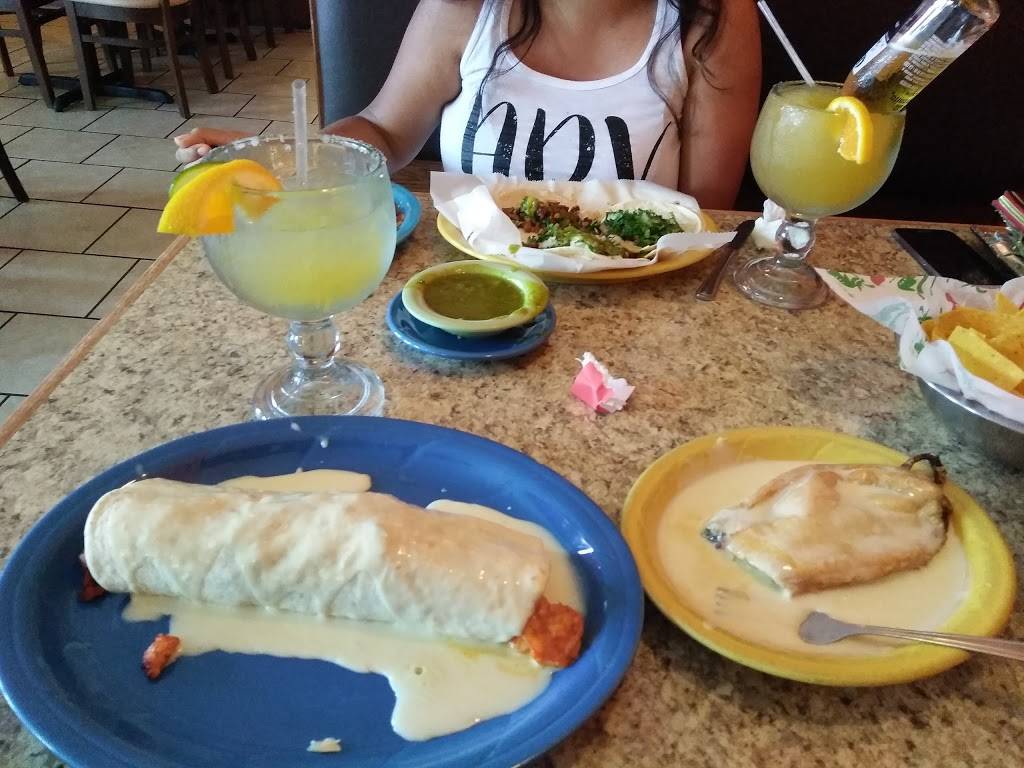 Habaneros Mexican Grill | restaurant | 100 Lincoln St, Carthage, MO 64836, USA | 4172379335 OR +1 417-237-9335