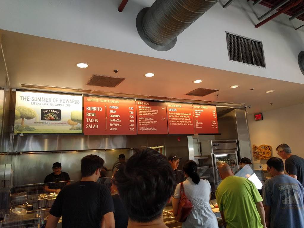 Chipotle Mexican Grill | restaurant | 5747 Burke Centre Pkwy, Burke, VA 22015, USA | 7032502537 OR +1 703-250-2537