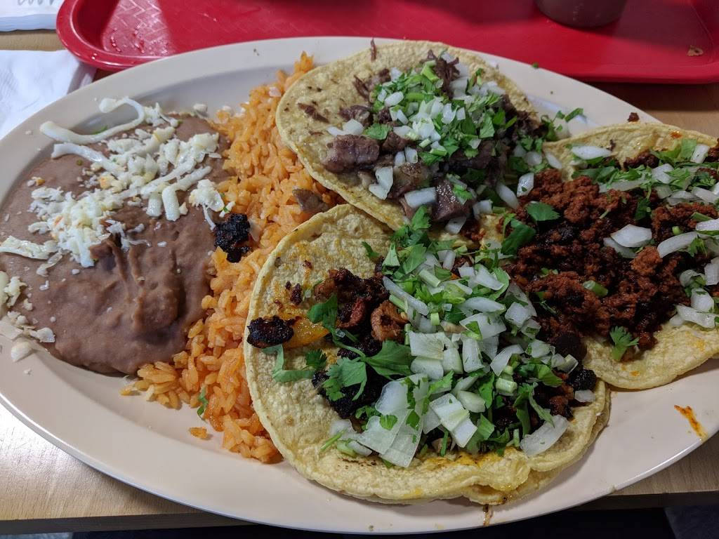 Simon Tacos - Restaurant | 4263 N Milwaukee Ave, Chicago, IL 60641, USA