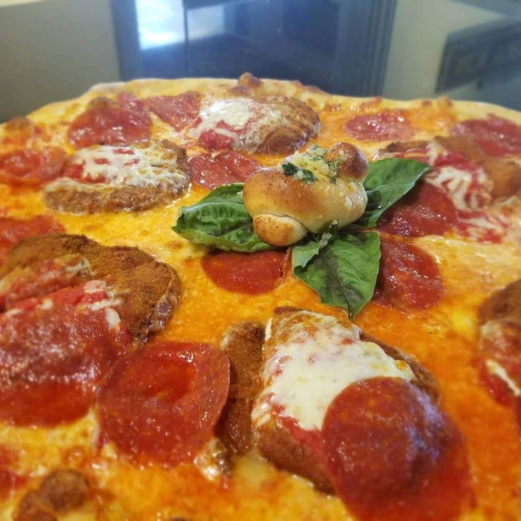 NewYork Pizza Co. | restaurant | 8 Furnace St, Danielson, CT 06239, USA | 8604129094 OR +1 860-412-9094