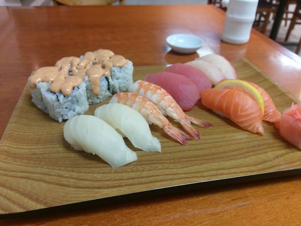 Sushi To Go Express | restaurant | 986 River Rd # 6, Edgewater, NJ 07020, USA | 2018868833 OR +1 201-886-8833