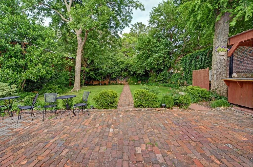 Isaac Taylor Garden Event Venue in New Bern | cafe | 228 Craven St, New Bern, NC 28560, USA | 2526267673 OR +1 252-626-7673