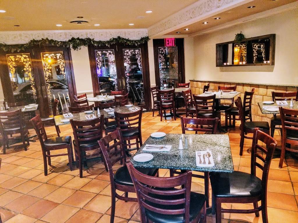 Manetta's - Restaurant | 10-76 Jackson Ave, Long Island City, NY 11101, USA