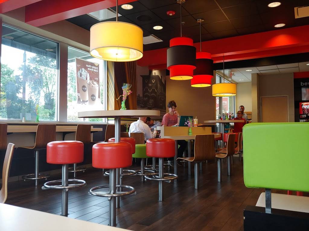 McDonalds | cafe | 1663 Old York Rd, Abington, PA 19001, USA | 2156570399 OR +1 215-657-0399