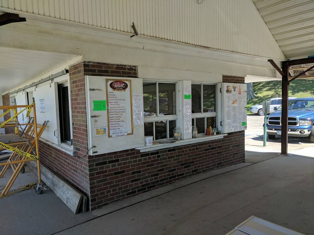 Pats Lakeside Grill | restaurant | 480 Lake Rd, Conneaut, OH 44030, USA | 4404742168 OR +1 440-474-2168