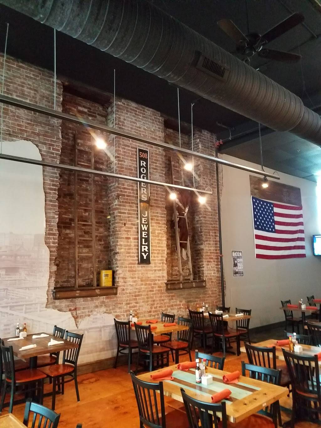 Jakes Steakhouse & Sports Bar | restaurant | 620 Edmond St, St Joseph, MO 64501, USA | 8163643922 OR +1 816-364-3922