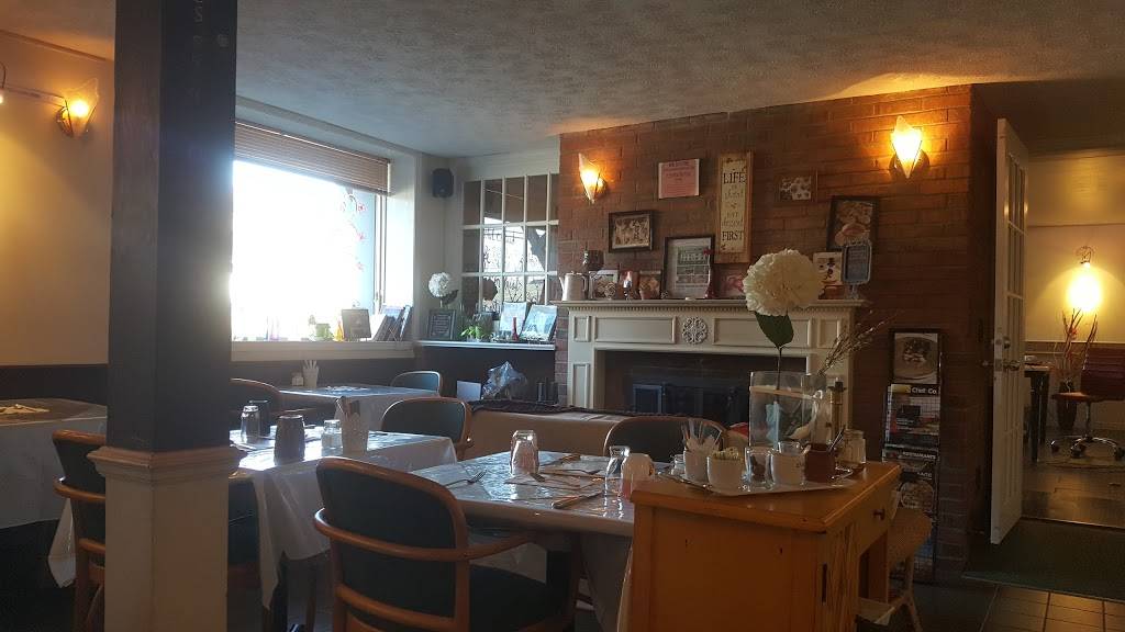 Auberge la chocolatiere | restaurant | 312 Chemin de la Rivière, North Hatley, QC J0B 2C0, Canada | 8198424530 OR +1 819-842-4530