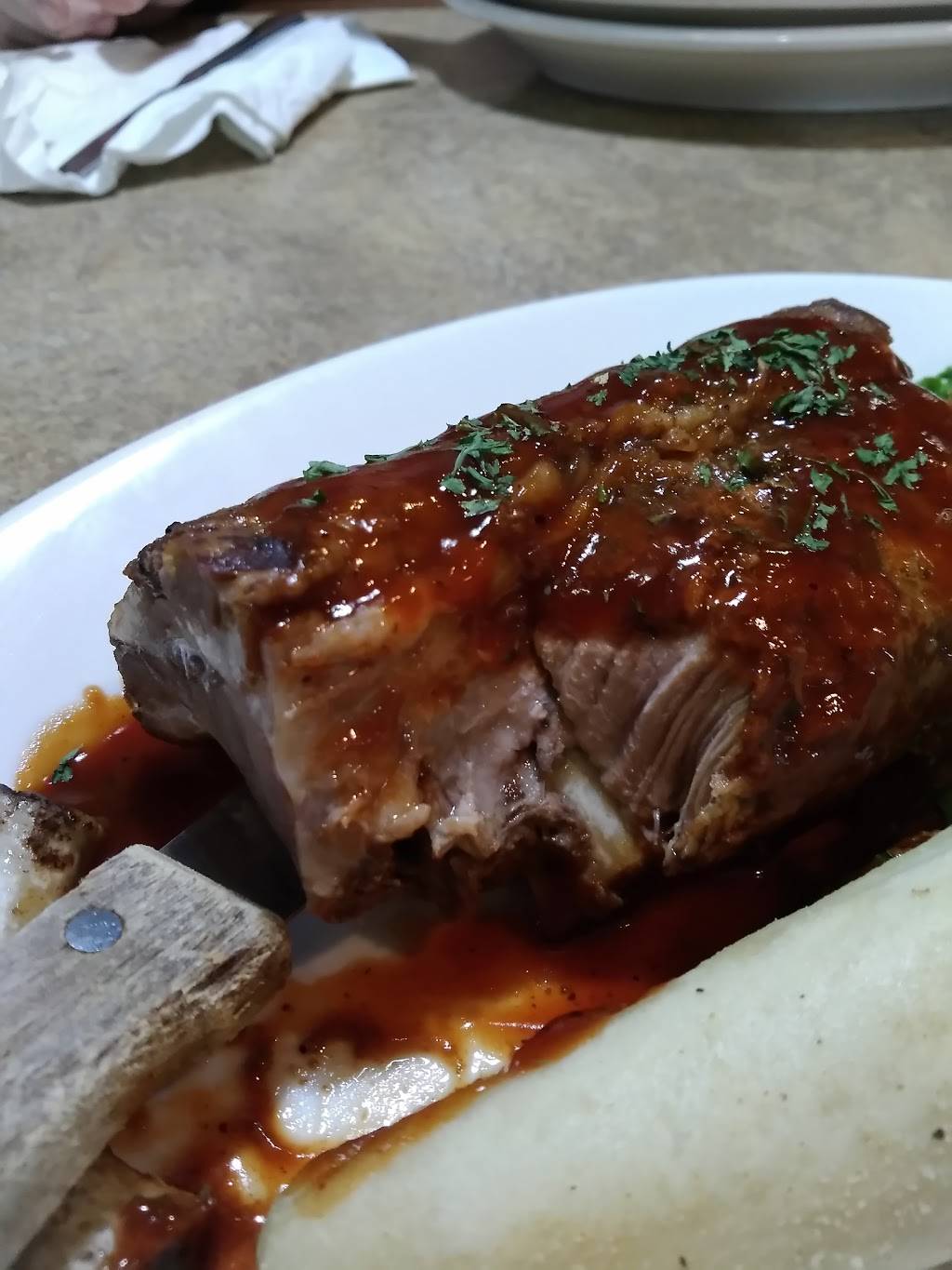 Squeakys Grill & Bar | restaurant | 1150 MN-7, Hutchinson, MN 55350, USA | 3205872352 OR +1 320-587-2352