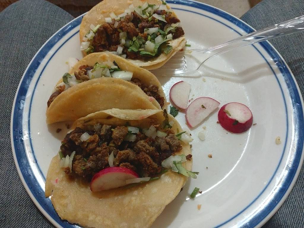 Taqueria Limon | restaurant | 3301-3335 Cornhusker Hwy, Lincoln, NE 68504, USA | 4029758991 OR +1 402-975-8991