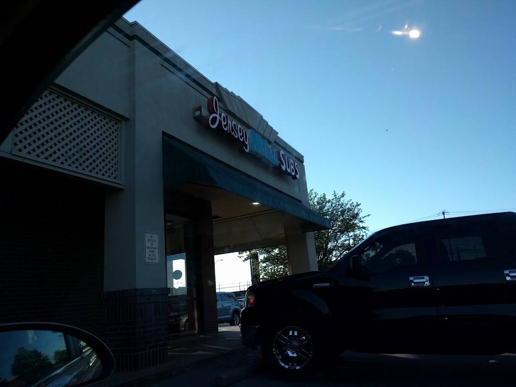 Jersey Mikes Subs | meal takeaway | 247 W Main St, Hendersonville, TN 37075, USA | 6158266800 OR +1 615-826-6800