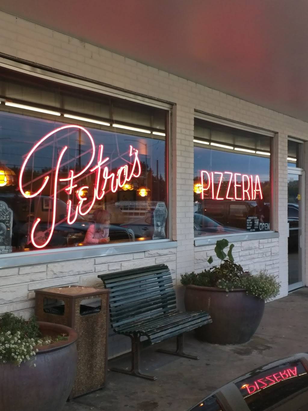 Pietras Pizzeria & Italian Restaurant | restaurant | 3002, 9045 W 44th Ave, Wheat Ridge, CO 80033, USA | 3034214100 OR +1 303-421-4100