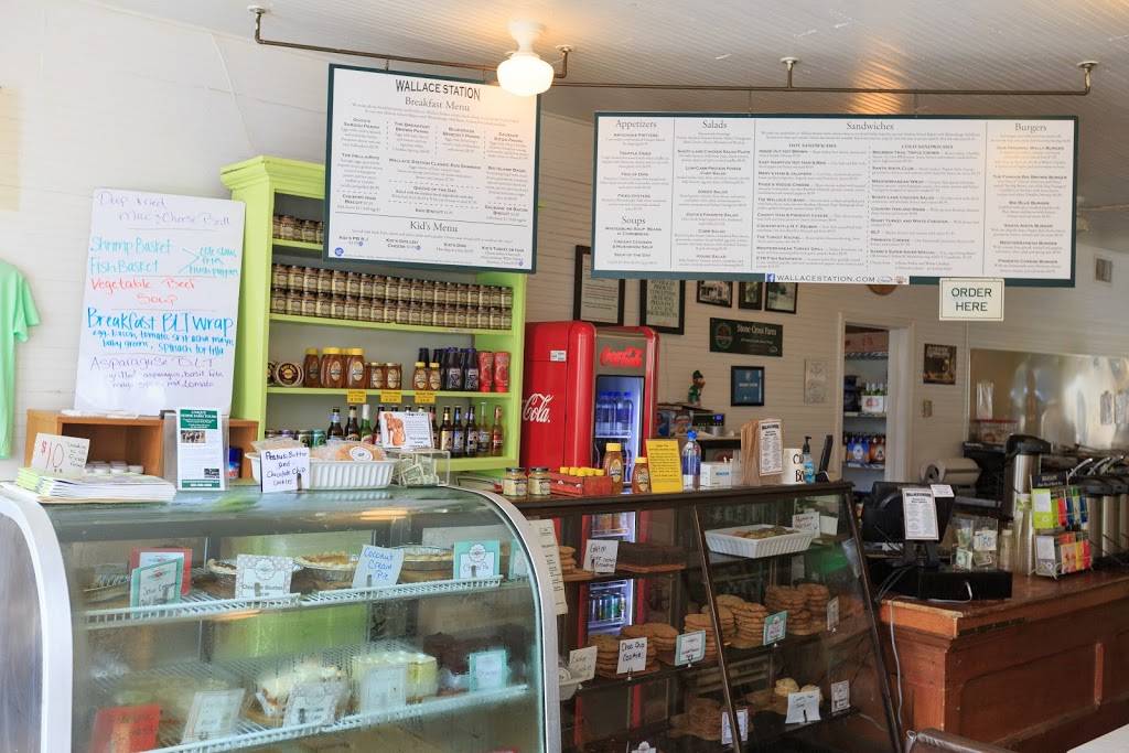 Wallace Station Deli and Bakery | restaurant | 3854 Old Frankfort Pike, Versailles, KY 40383, USA | 8598465161 OR +1 859-846-5161
