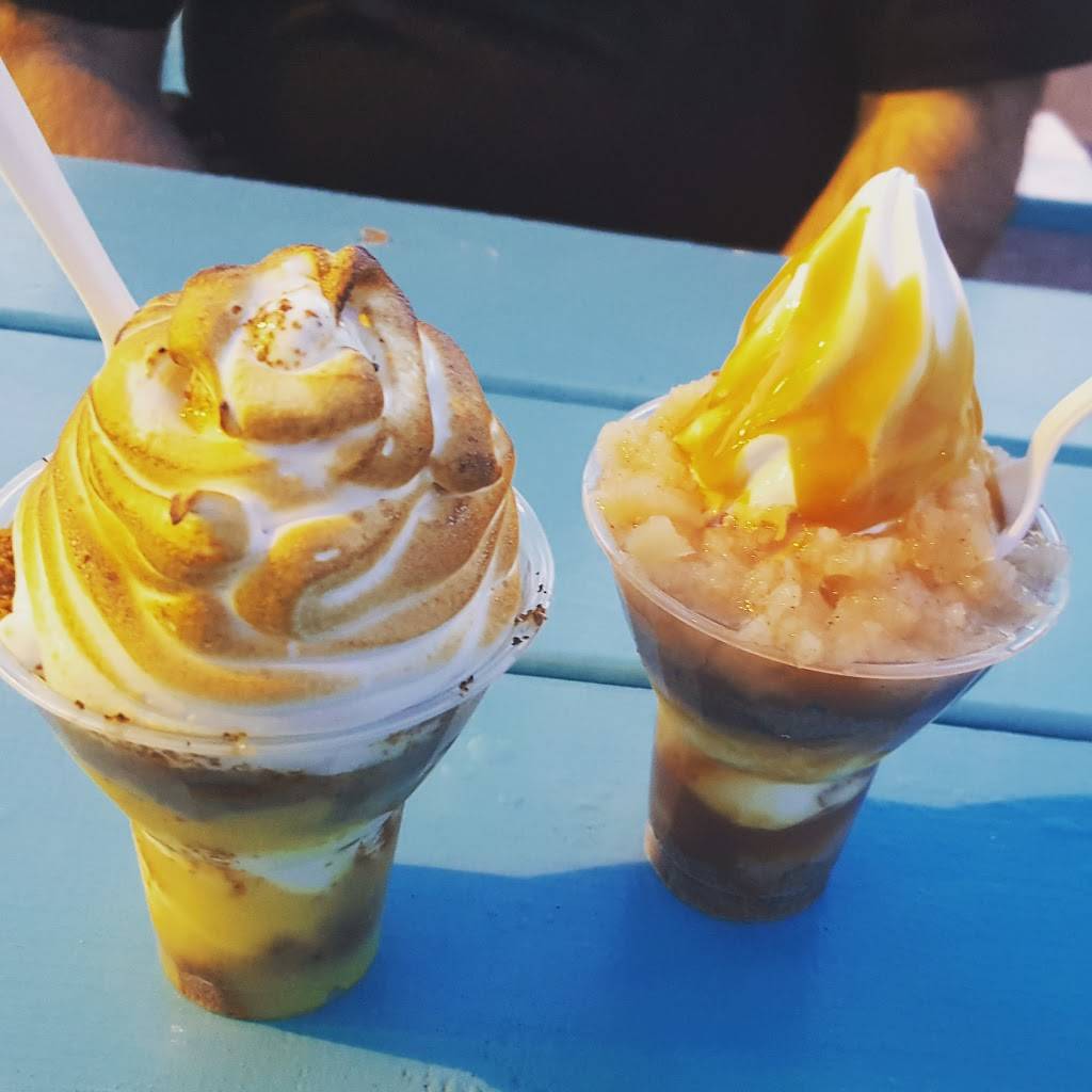 Crèmerie Oh! 3 Singes - Ice Cream Shop - Desserts | bakery | 1006 Rue de Callières, Laval, QC H7E 3N2, Canada | 4509108333 OR +1 450-910-8333