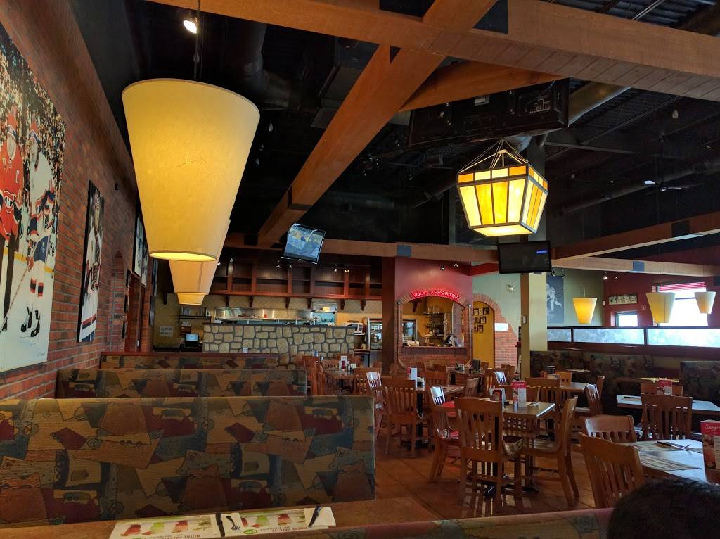 Mikes | restaurant | 1021 Avenue Gilles Villeneuve, Berthierville, QC J0K 1A0, Canada | 4508361510 OR +1 450-836-1510
