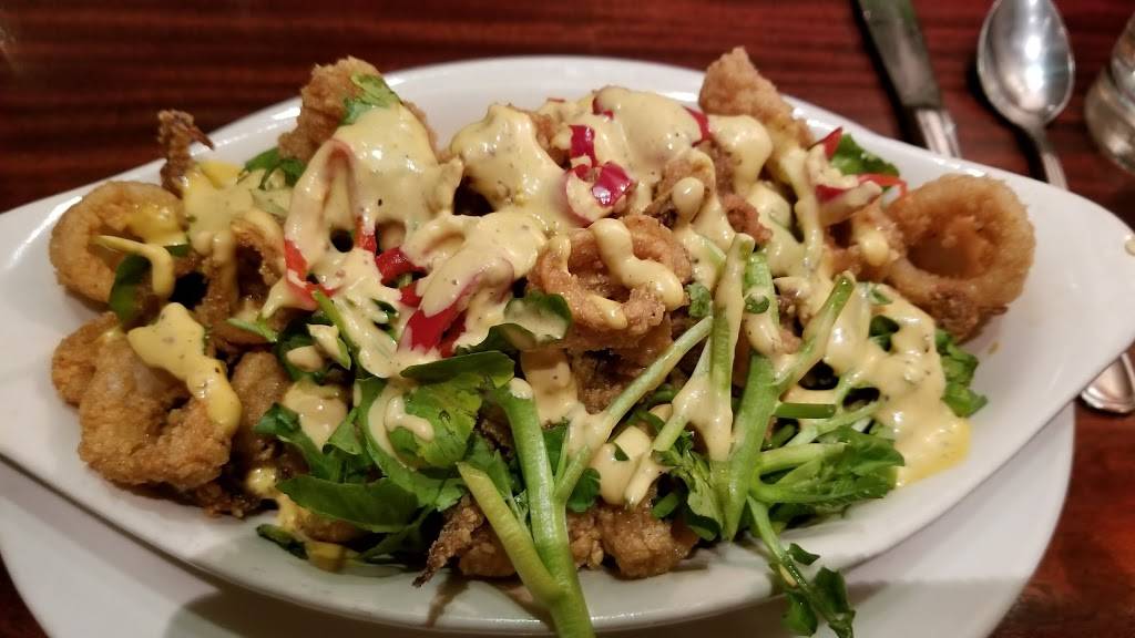 Clydes of Chevy Chase | meal takeaway | 5441 Wisconsin Ave, Chevy Chase Village, MD 20815, USA | 3019519600 OR +1 301-951-9600