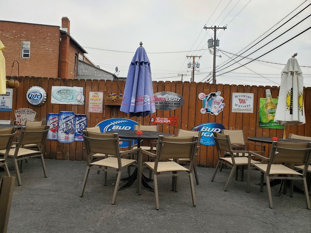 The Snag Bar | restaurant | 107 Broadway Ave S, Red Lodge, MT 59068, USA | 4064260972 OR +1 406-426-0972