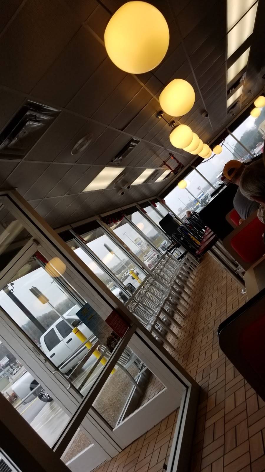 Waffle House | meal takeaway | 150 Able Dr, Dayton, TN 37321, USA | 4232855418 OR +1 423-285-5418