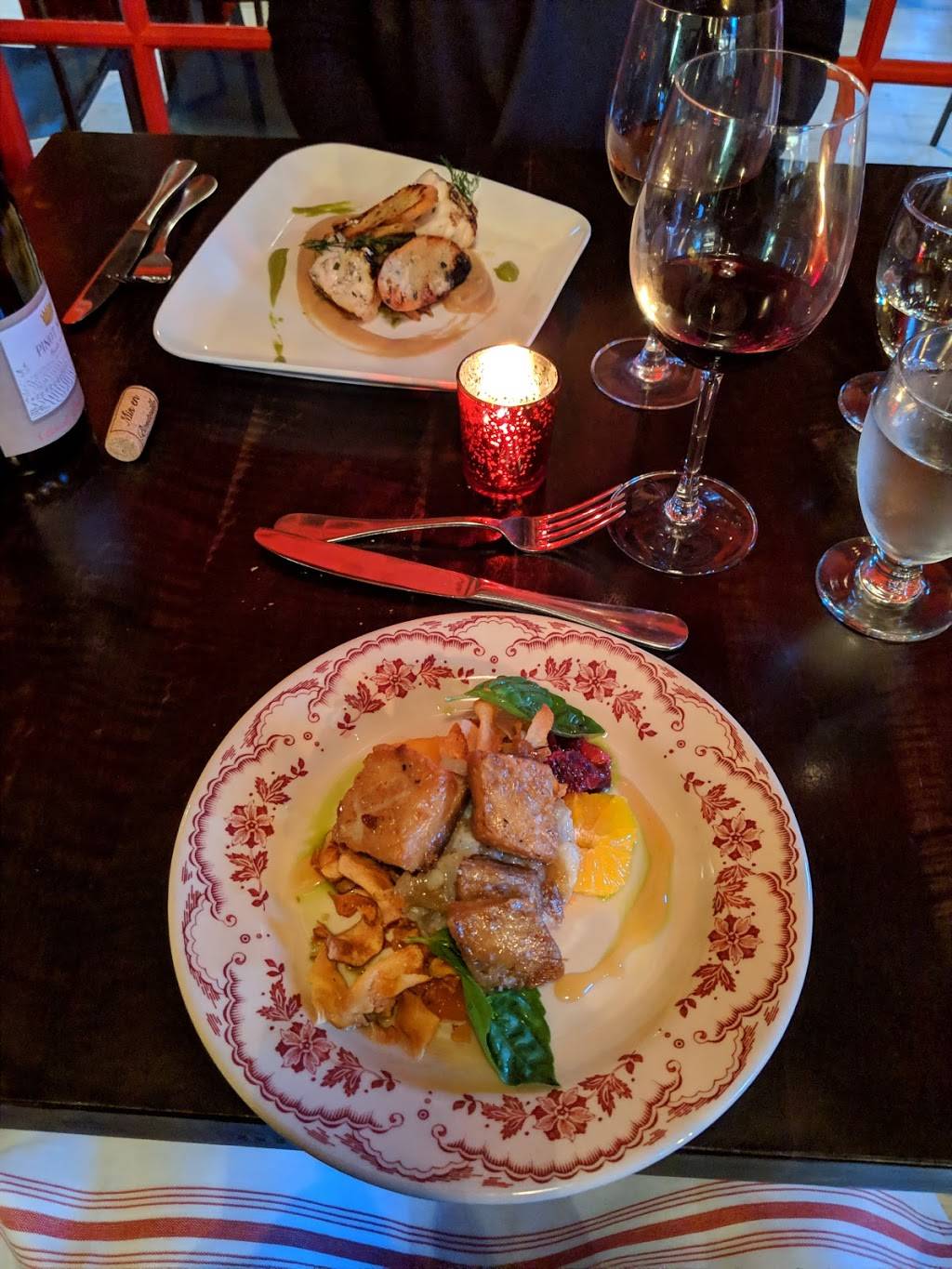 Present Company Restaurant | restaurant | 2 Tunxis Rd, Tariffville, CT 06081, USA | 8606587890 OR +1 860-658-7890