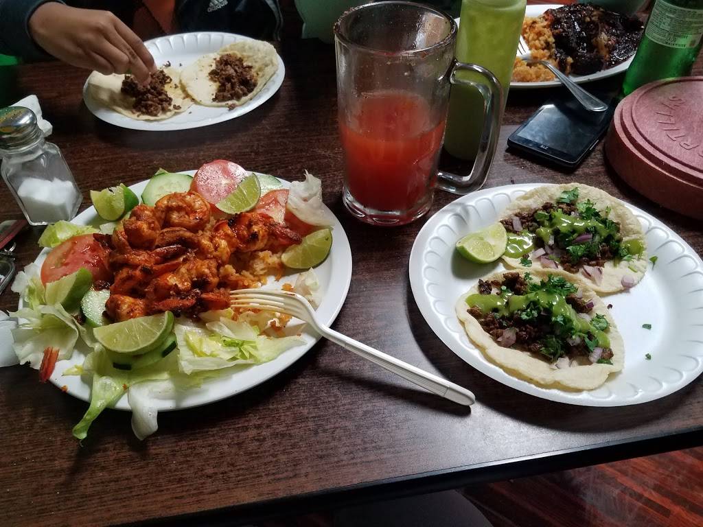 Los Girasoles Restaurante | restaurant | 703 N Gateway Dr, Madera, CA 93637, USA | 5595176673 OR +1 559-517-6673