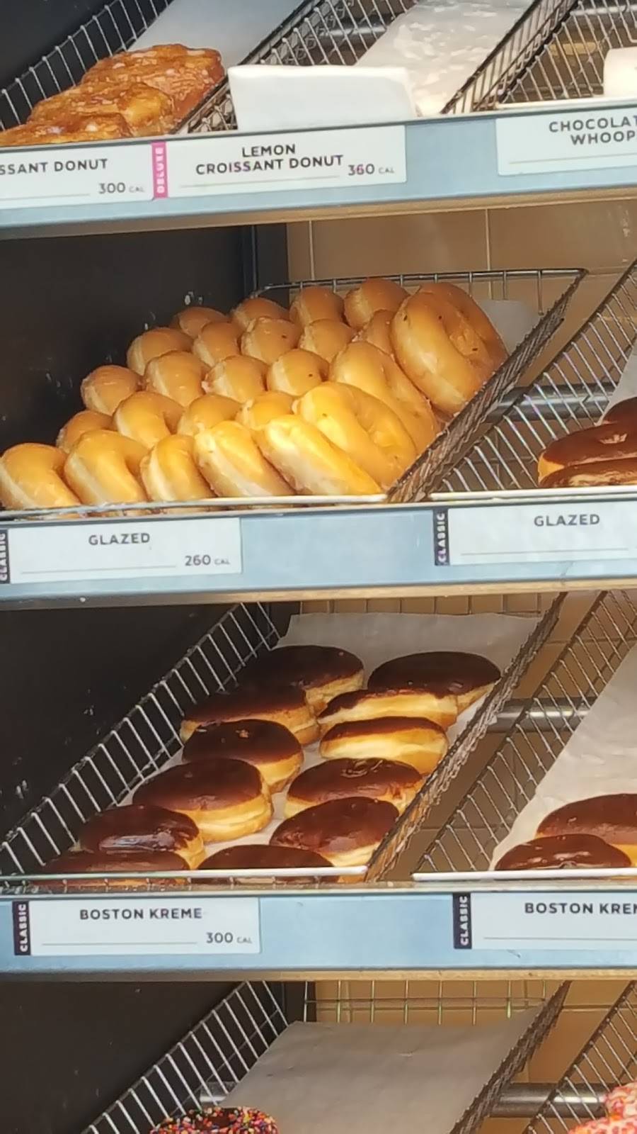 Dunkin | bakery | 742 Davis St, Scranton, PA 18505, USA | 5703300116 OR +1 570-330-0116