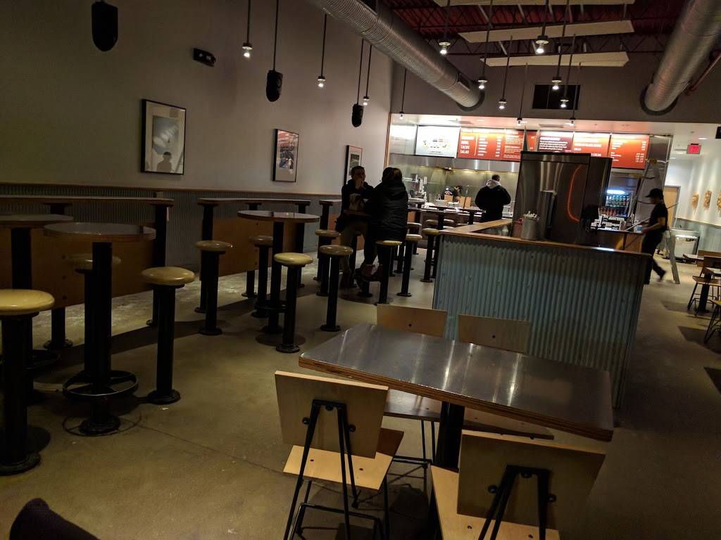 Chipotle Mexican Grill | restaurant | 5747 Burke Centre Pkwy, Burke, VA 22015, USA | 7032502537 OR +1 703-250-2537