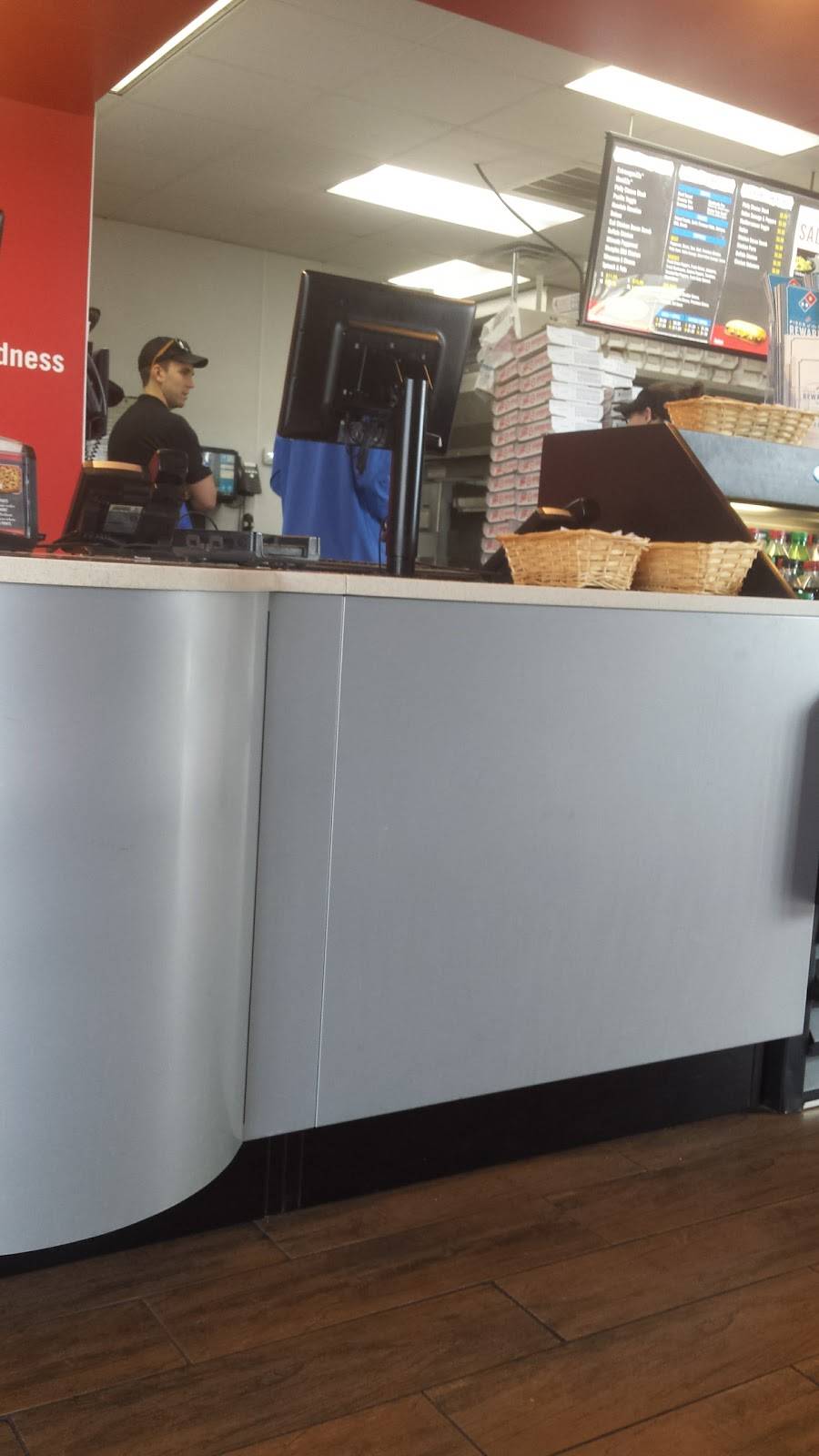 Dominos Pizza | meal delivery | 230 E Republic Rd, Springfield, MO 65807, USA | 4178893131 OR +1 417-889-3131