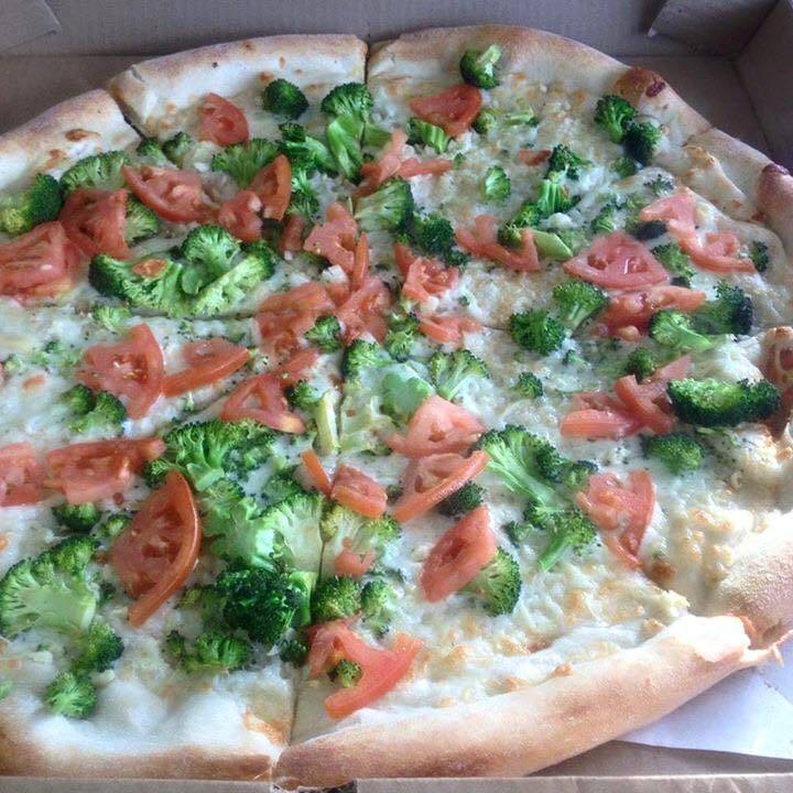 BBs Pizza | meal takeaway | 2000 Clark Street Rd, Auburn, NY 13021, USA | 3157040227 OR +1 315-704-0227