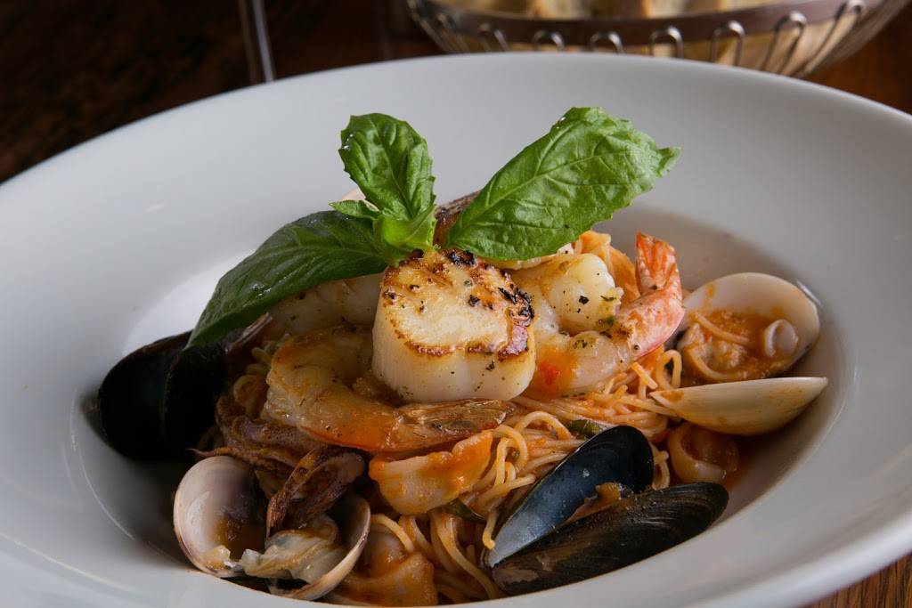 Biaggis Ristorante Italiano | restaurant | 5195 Utica Ridge Rd, Davenport, IA 52807, USA | 5633442103 OR +1 563-344-2103