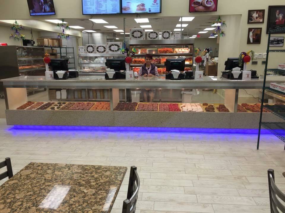 Rickey Meches Donut King | bakery | 101 Sabal Palms Row, Youngsville, LA 70592, USA | 3378565151 OR +1 337-856-5151