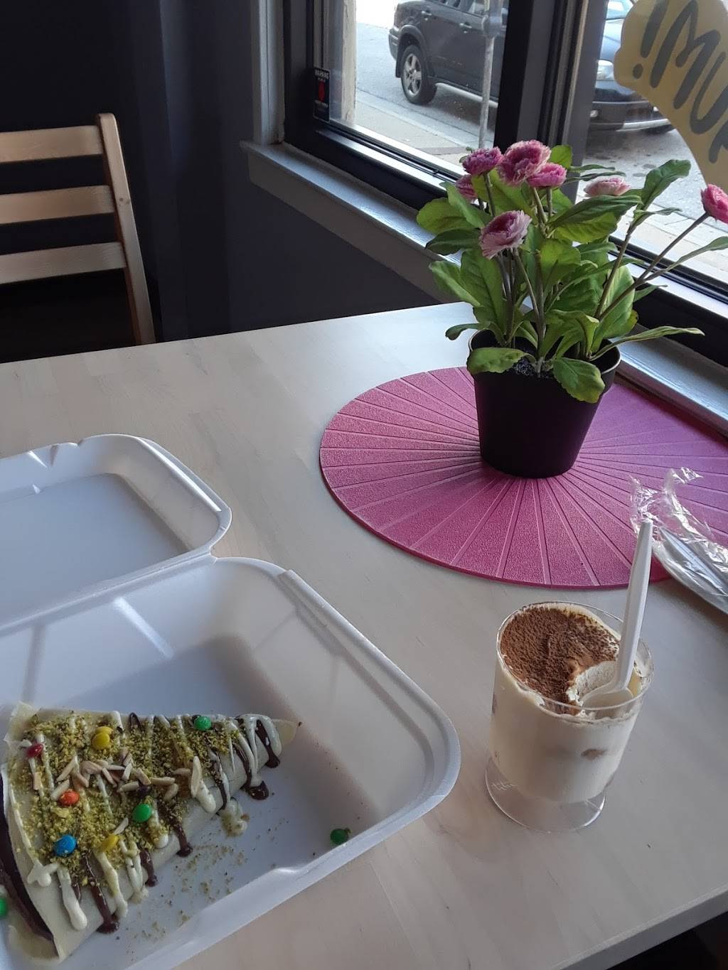 T&M Creperie | restaurant | 7 E 8th St, Lawrence, KS 66044, USA | 7858560548 OR +1 785-856-0548