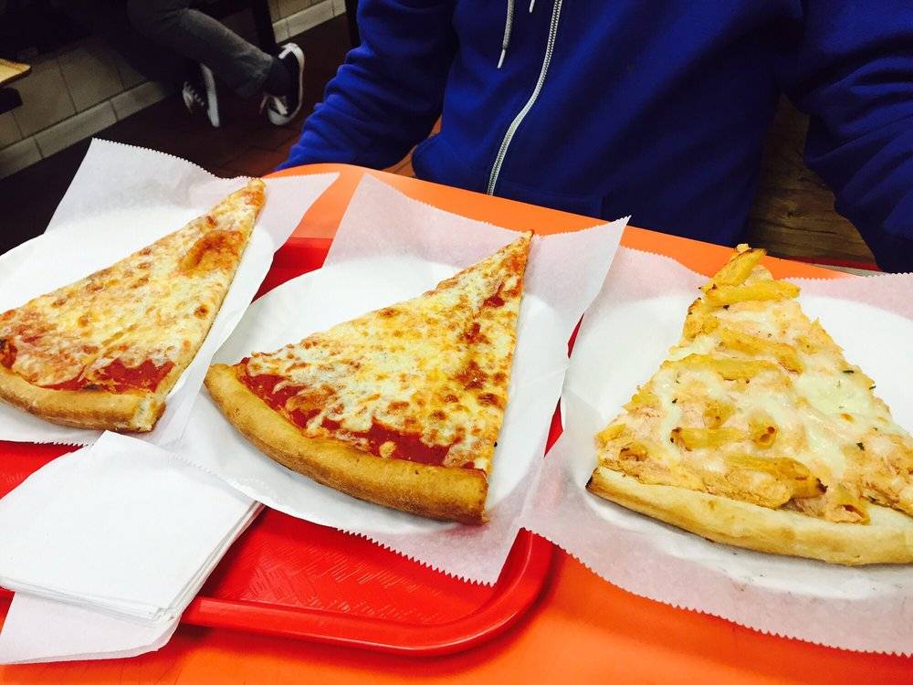 Russ Pizza | meal delivery | 745 Manhattan Ave, Brooklyn, NY 11222, USA | 7183839463 OR +1 718-383-9463