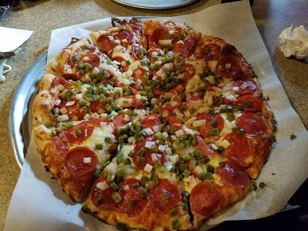 Covered Bridge Pizza Parlor | restaurant | 380 E Main St, Andover, OH 44003, USA | 4402936776 OR +1 440-293-6776