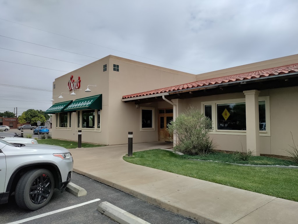 Dions | restaurant | 2721 82nd St, Lubbock, TX 79423, USA | 8067451010 OR +1 806-745-1010