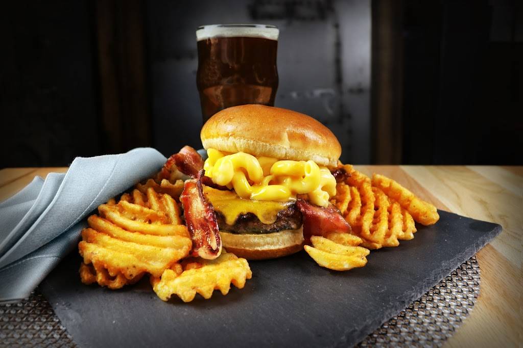Scottys Brewhouse | restaurant | 3905 E 96th St, Indianapolis, IN 46240, USA | 3175740101 OR +1 317-574-0101