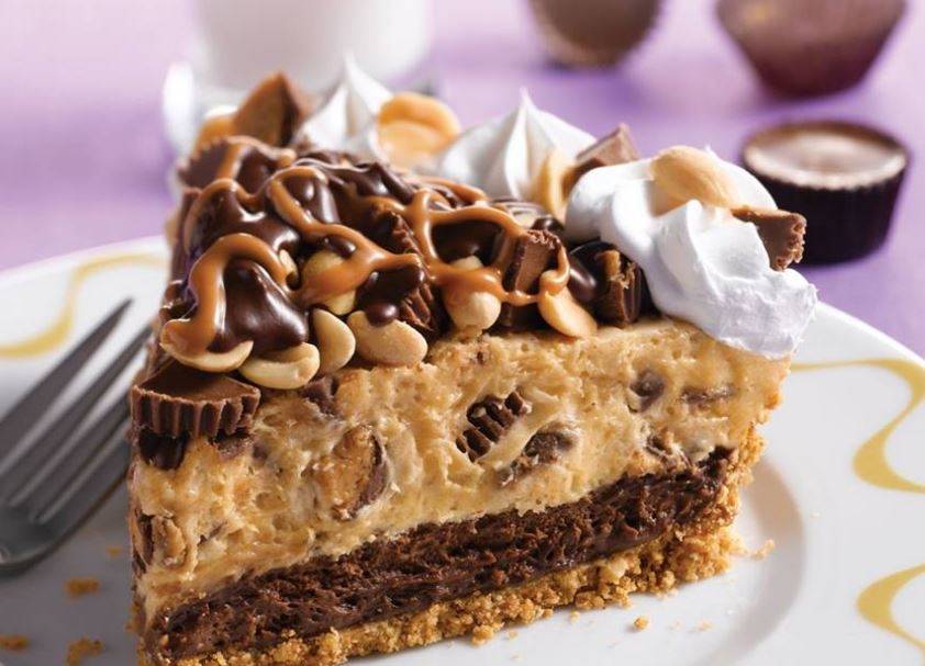 Village Inn | bakery | 1919 N Harrison St, Davenport, IA 52803, USA | 5633239933 OR +1 563-323-9933