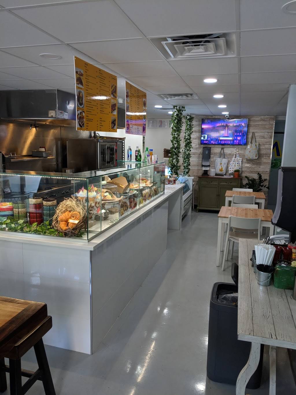 The Creek Cafe | bakery | 6334 Gaston Ave, Dallas, TX 75214, USA | 9729822103 OR +1 972-982-2103