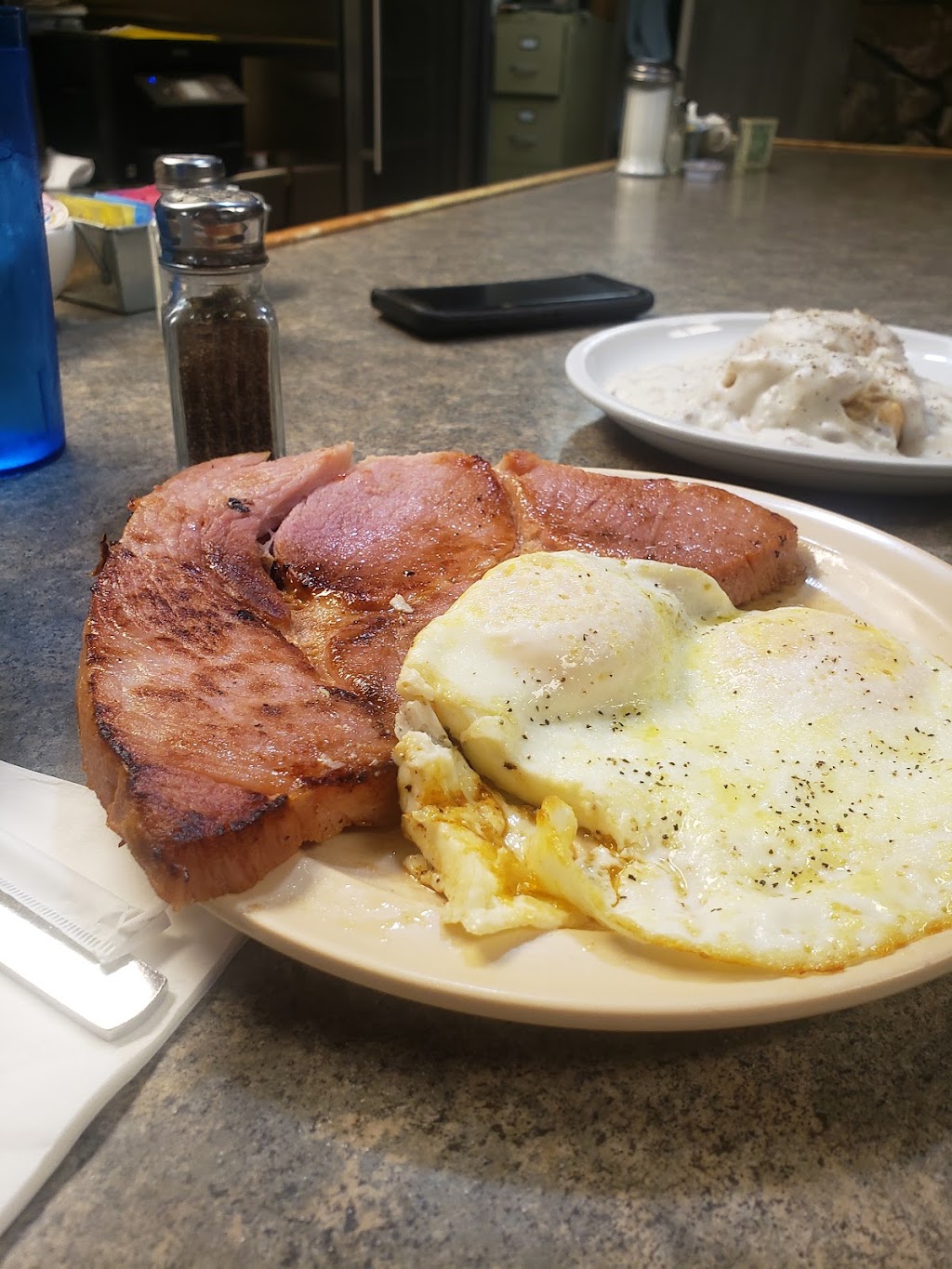 Mels Cafe | cafe | 520 Bloomington Rd, East Peoria, IL 61611, USA | 3096992155 OR +1 309-699-2155