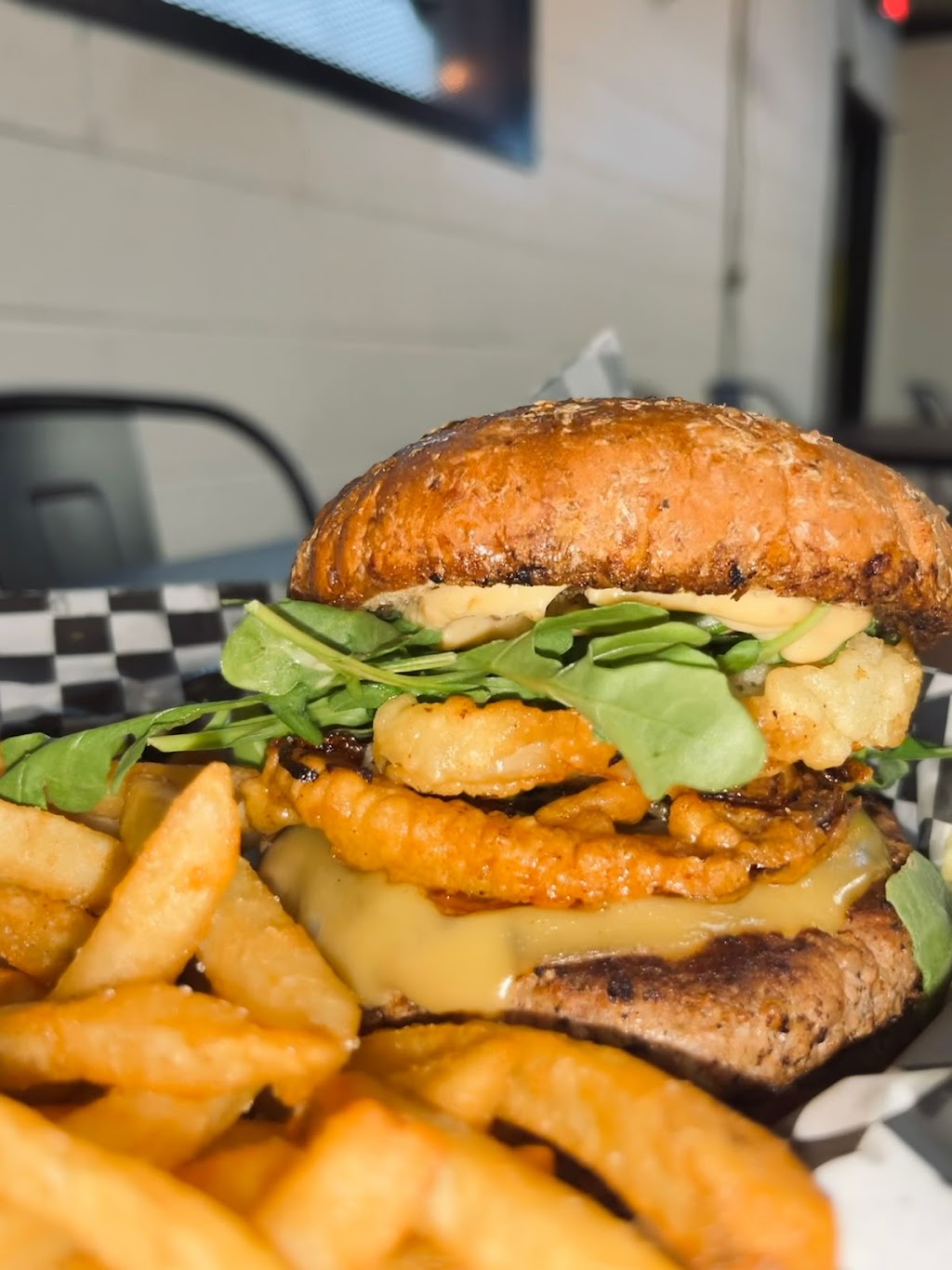 Big Burger | restaurant | 284 Airways Blvd, Jackson, TN 38301, USA | 7317361319 OR +1 731-736-1319