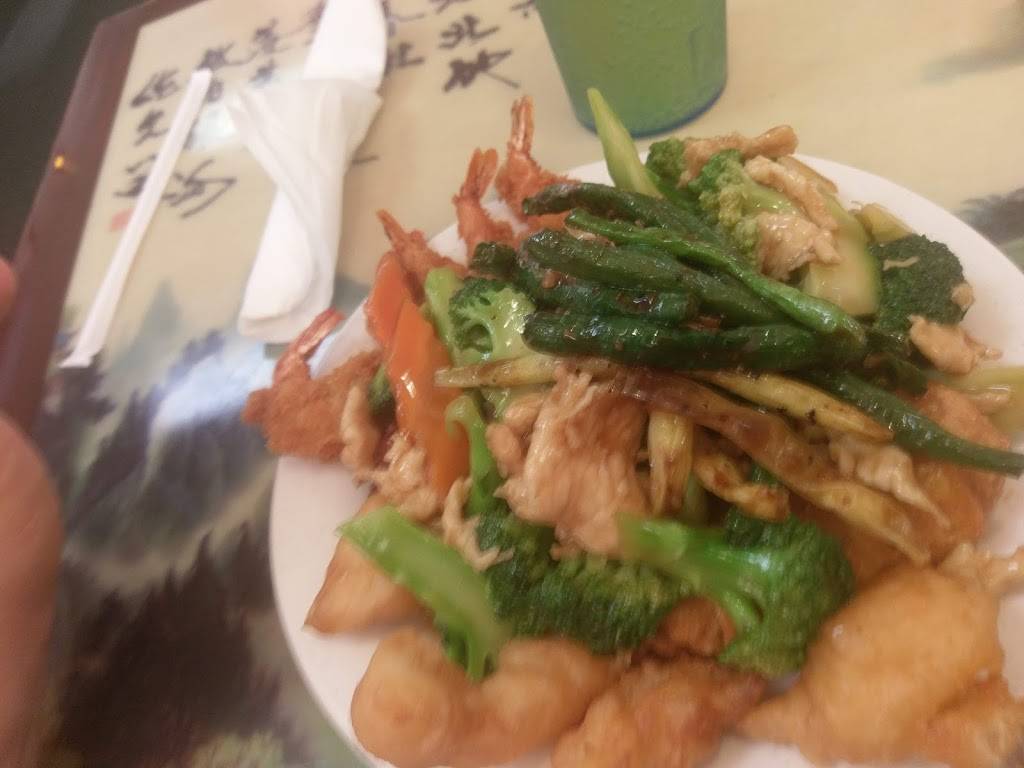 China Wok | restaurant | 135 Division St #6, Stevens Point, WI 54481, USA | 7152950998 OR +1 715-295-0998