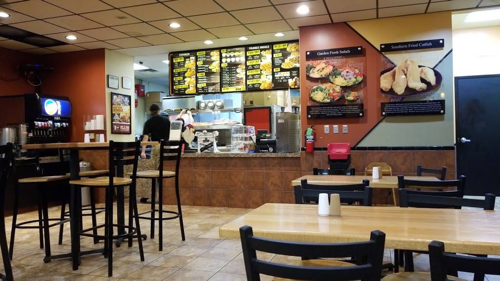 Golden Chick | meal takeaway | 830 Rebel Dr, Kyle, TX 78640, USA | 5122688174 OR +1 512-268-8174
