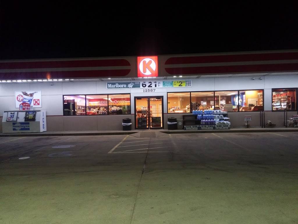 Circle K | cafe | 12587 IL-143, Highland, IL 62249, USA | 6186510140 OR +1 618-651-0140