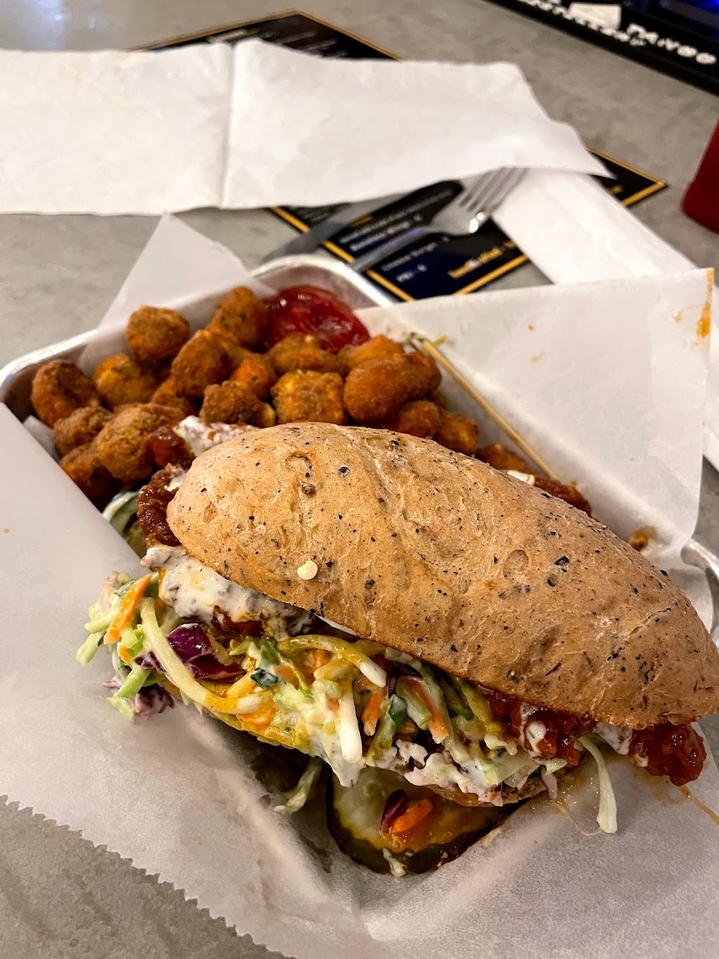 Klooz Brewz | restaurant | 125 N Meridian St, Lebanon, IN 46052, USA | 7654848282 OR +1 765-484-8282
