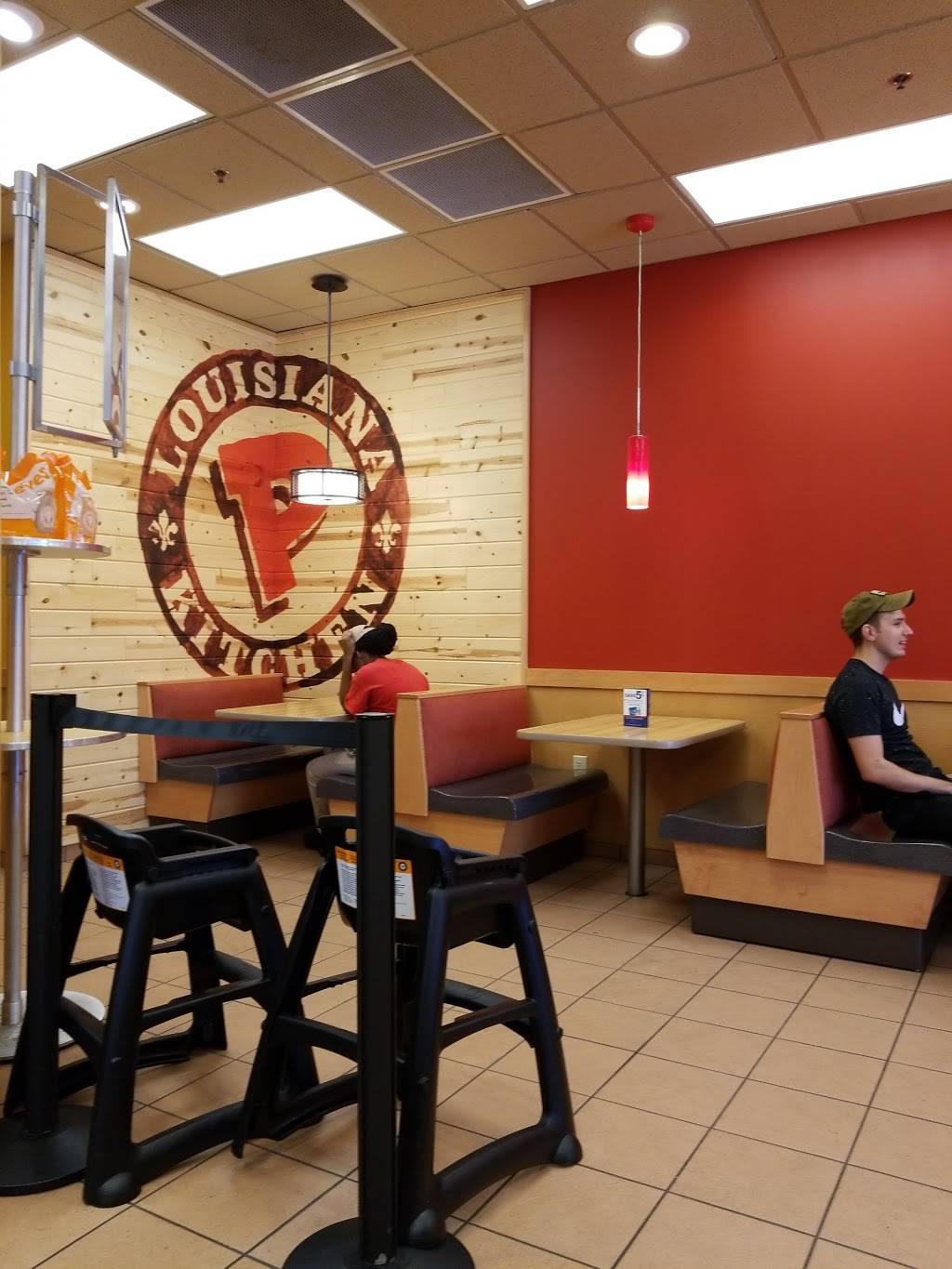 Popeyes Louisiana Kitchen | restaurant | 3571 Butner Rd, Fort Bragg, NC 28310, USA | 2025586363 OR +1 202-558-6363