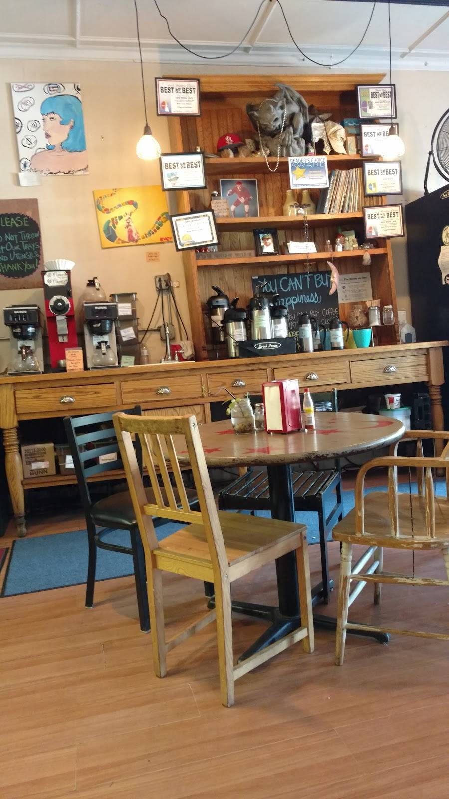 New Moon Cafe | cafe | 116 Laurens St NW, Aiken, SC 29801, USA | 8036437088 OR +1 803-643-7088