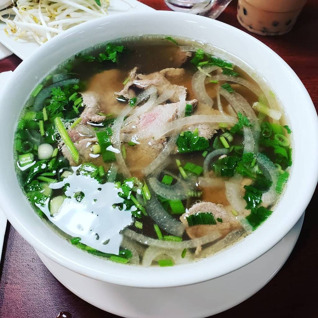 Pho U & Mi | restaurant | 1451 3rd Ave, Huntington, WV 25701, USA | 6818885338 OR +1 681-888-5338