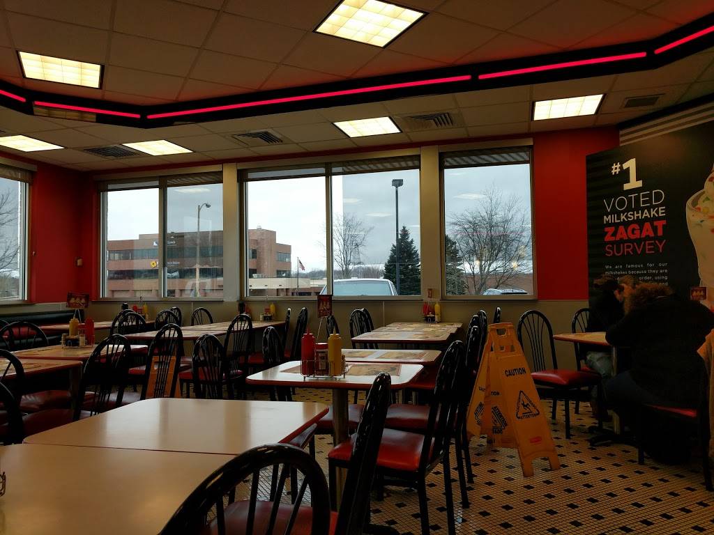 Steak n Shake | restaurant | 914 Zane St, Zanesville, OH 43701, USA | 7405889015 OR +1 740-588-9015