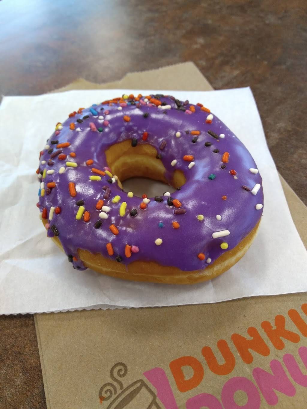 Dunkin | bakery | 4105 Charles St, Rockford, IL 61108, USA | 7797744090 OR +1 779-774-4090