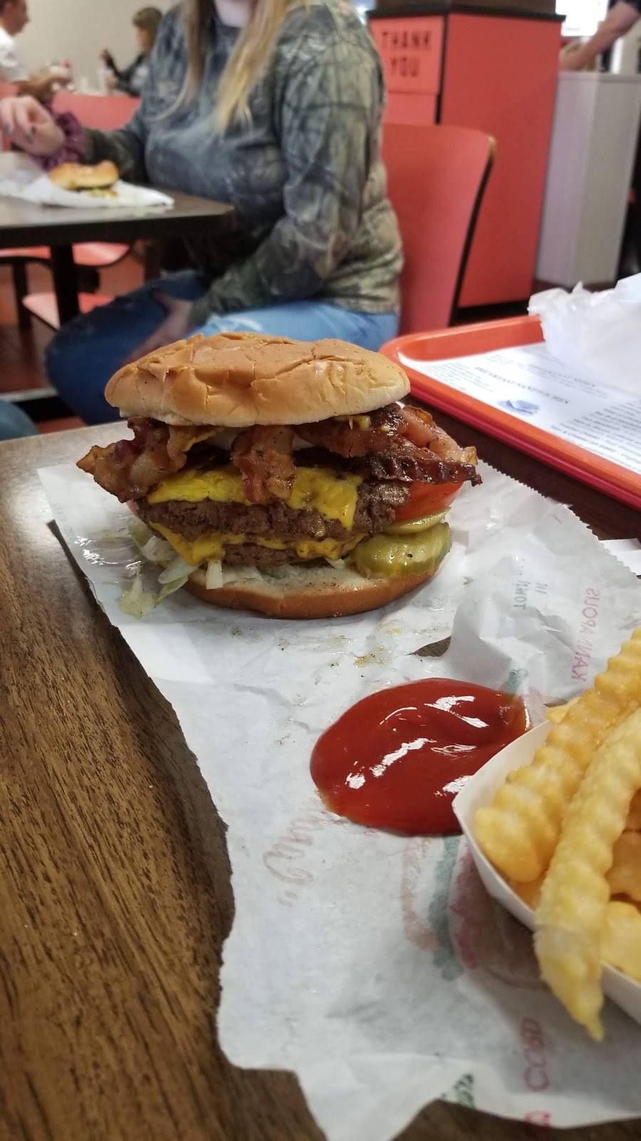 What-A-Burger | restaurant | 210 S Main St, Mooresville, NC 28115, USA | 7046645455 OR +1 704-664-5455