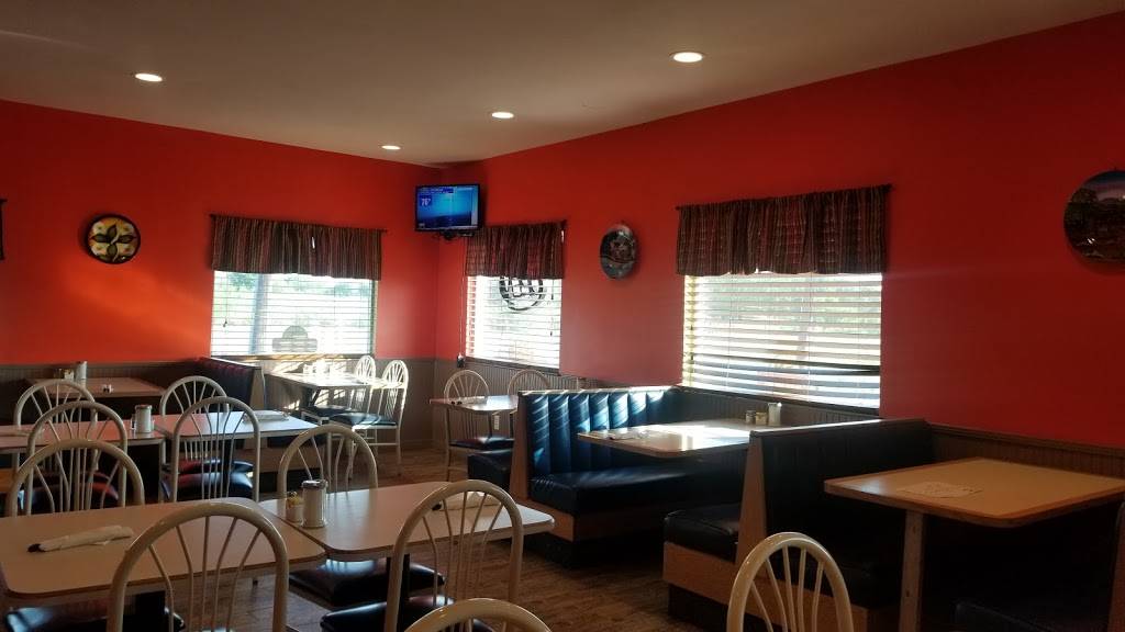 El Camino Real Restraunt | restaurant | 14100 Camino Real, Niederwald, TX 78640, USA | 5123769383 OR +1 512-376-9383
